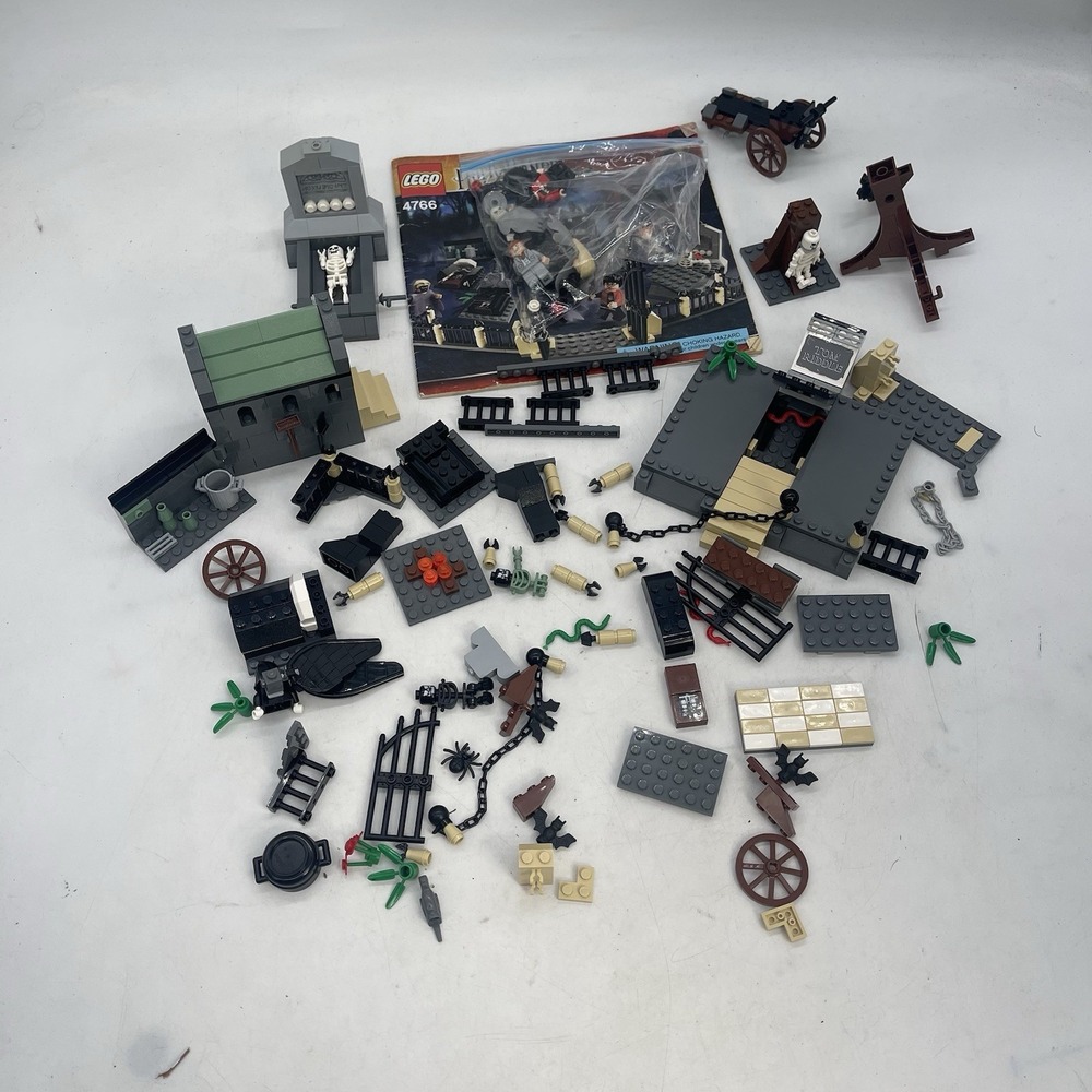 LEGO Harry Potter: Graveyard Duel (4766) With Manual Complete ?